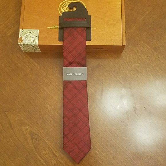 Van Heusen Patterned Tie - Burgundy Chrome Check - Picture 2 of 5
